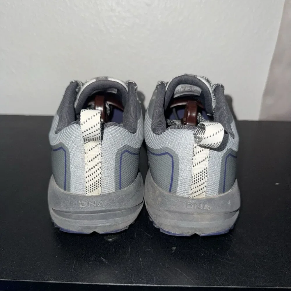 Brooks Womens Divide 2 1203421B042 Gray Running Shoes Sneakers Size 8.5 B